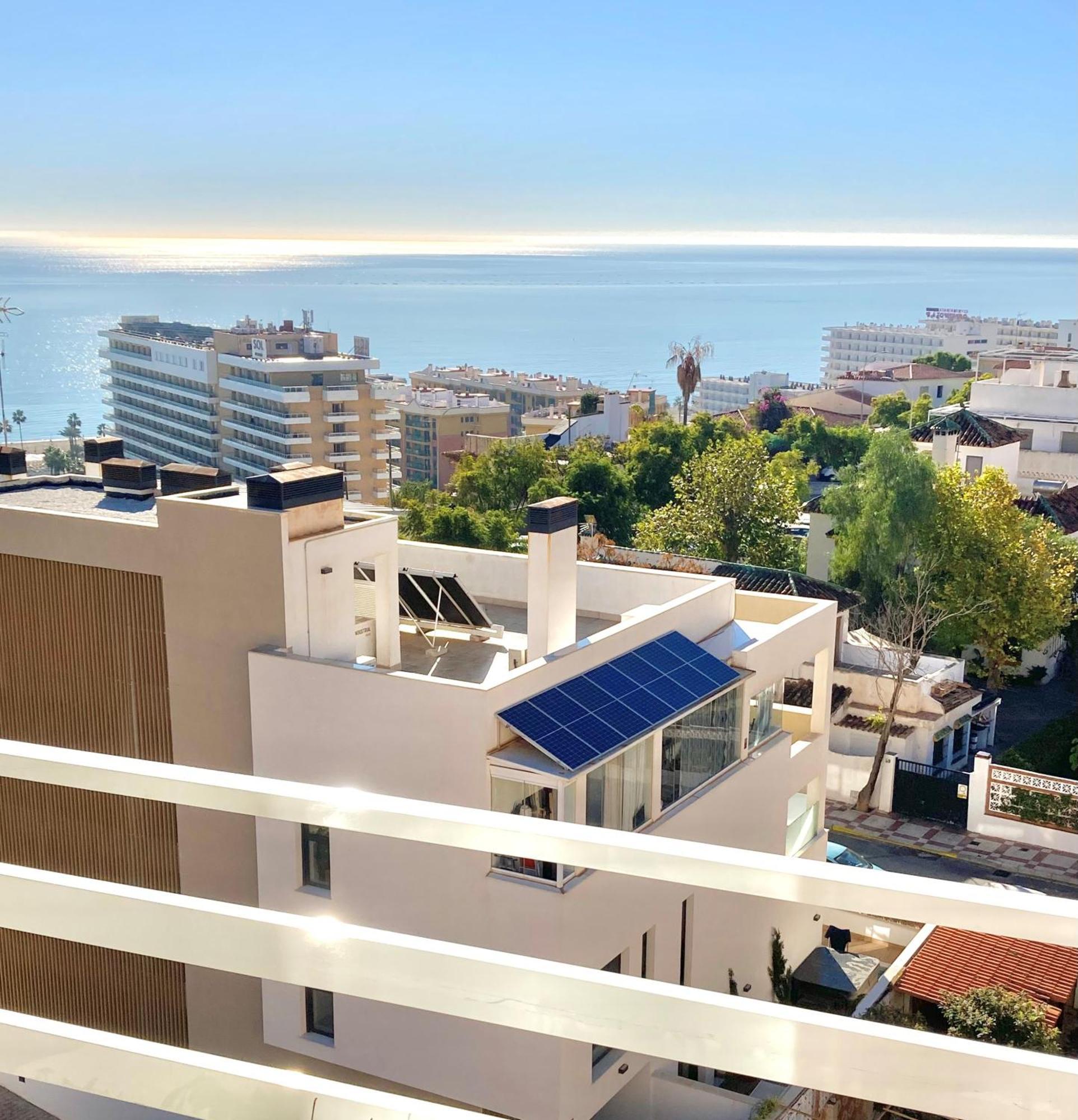 Beautiful Mediterranean Views In Central Торремолинос Экстерьер фото